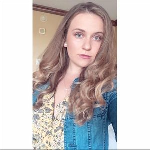 Meet your Posher, Madeline